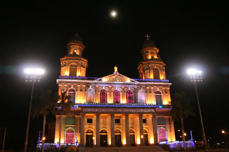Nicaragua, con tus propios ojos (IV): acaba el primer día con luces de Navidad